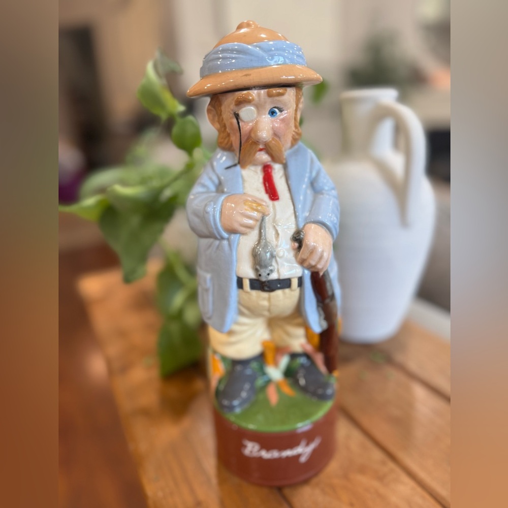 Vintage Alberta’s Gentleman Brandy decanter Handcrafted Ceramic Design‎